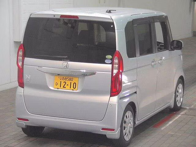 HONDA N-BOX