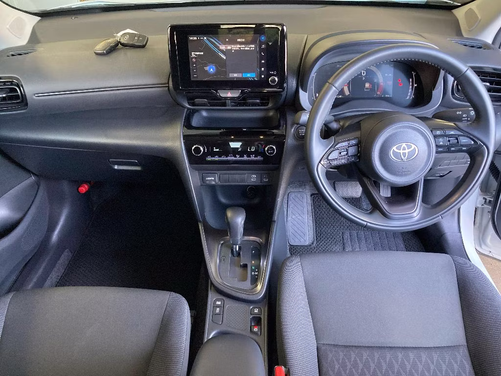 TOYOTA YARIS CROSS