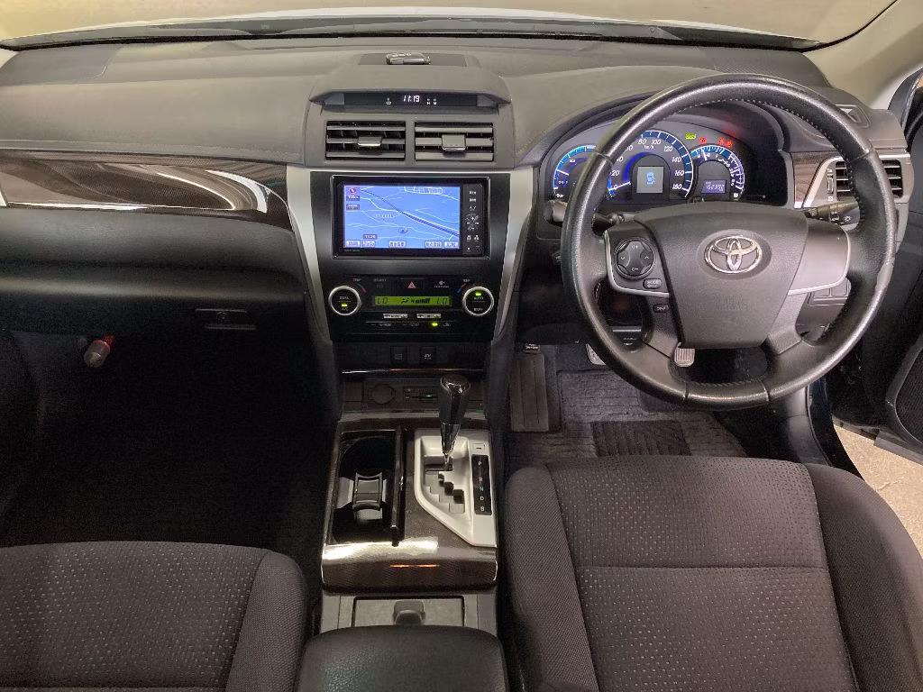 TOYOTA CAMRY