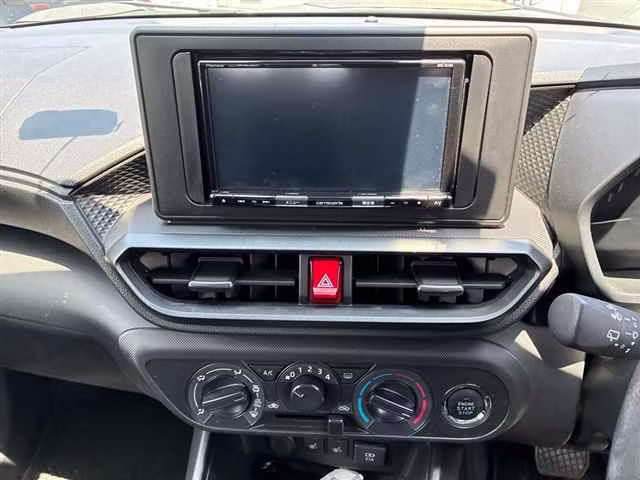 DAIHATSU ROCKY
