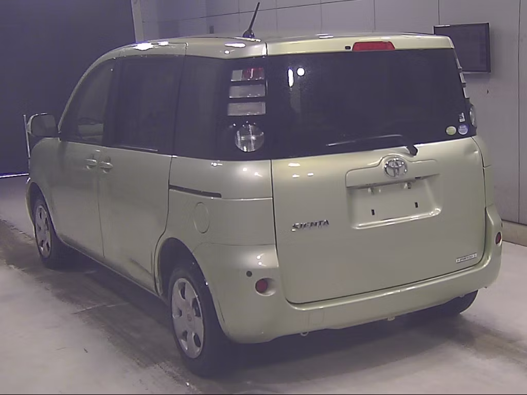 TOYOTA SIENTA