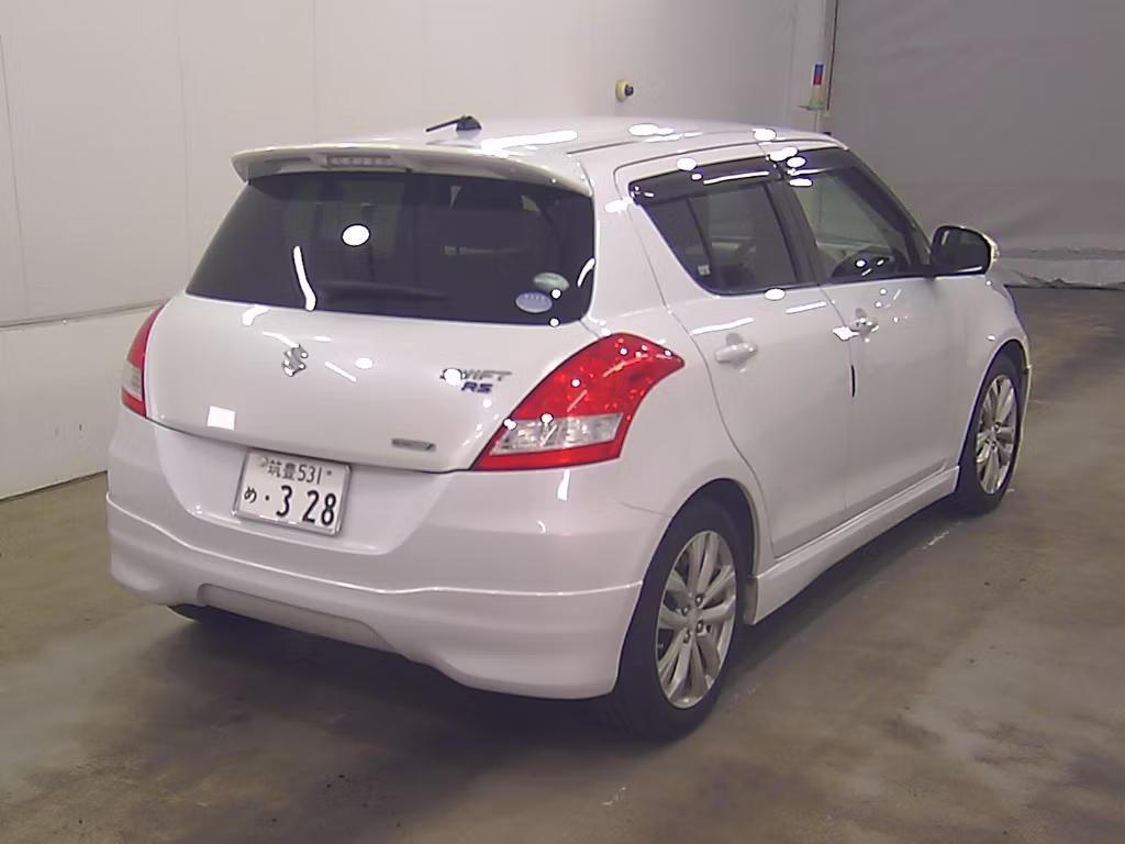 SUZUKI SWIFT