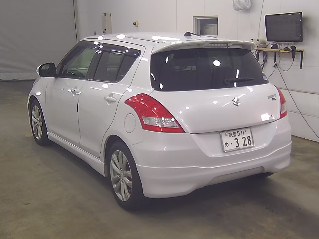 SUZUKI SWIFT