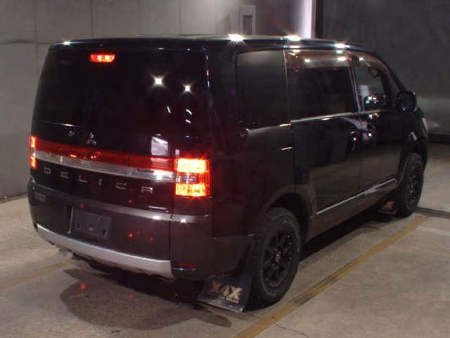 MITSUBISHI DELICA D:5