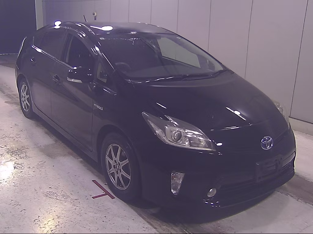 TOYOTA PRIUS