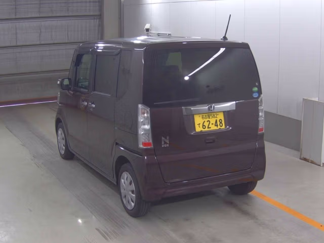 HONDA N-BOX