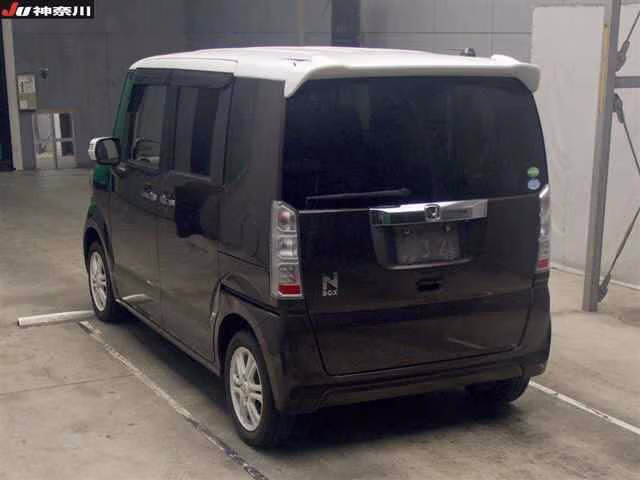 HONDA N-BOX