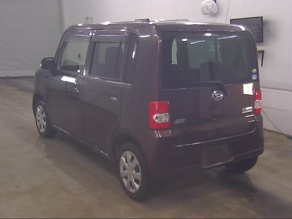 DAIHATSU MOVE CONTE