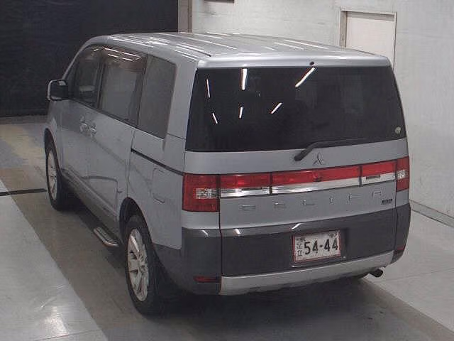 MITSUBISHI DELICA D:5