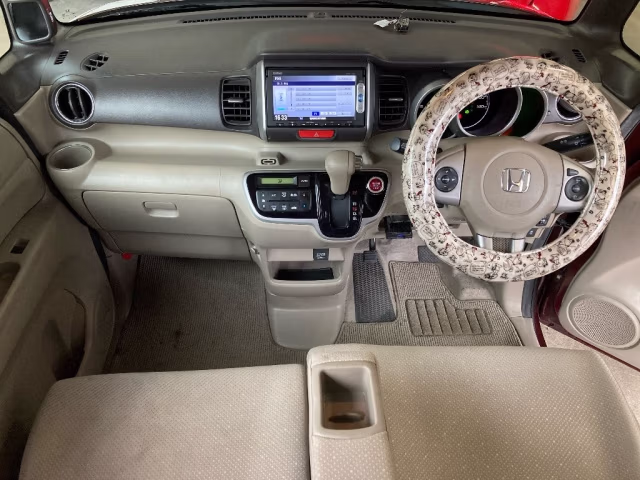 HONDA N-BOX