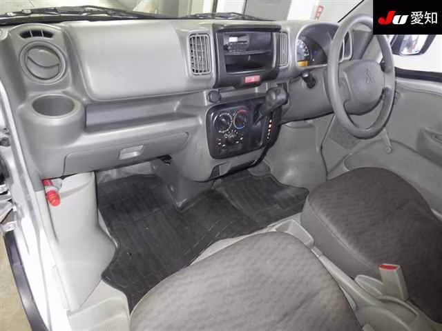 MITSUBISHI MINICAB
