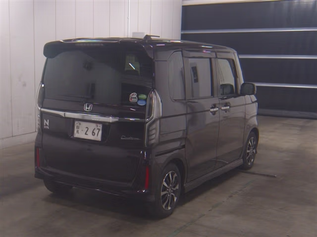 HONDA N-BOX