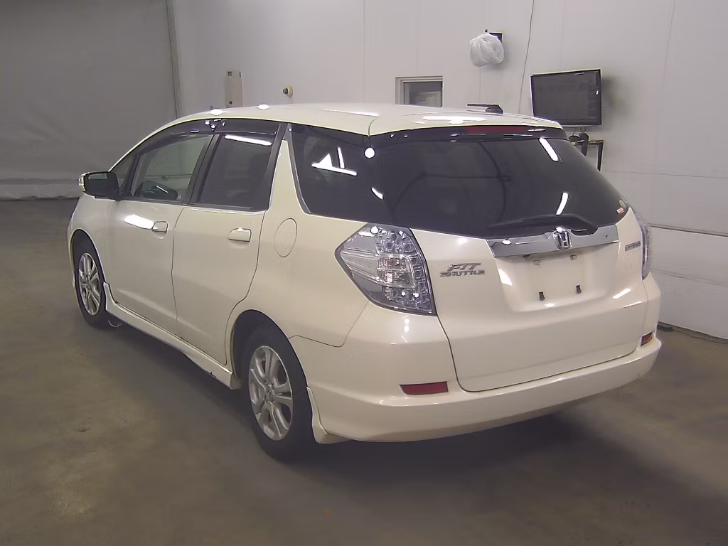 HONDA FIT SHUTTLE