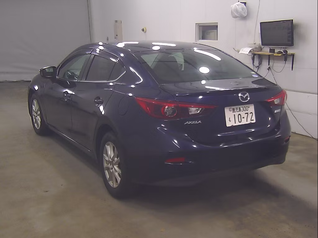 MAZDA AXELA