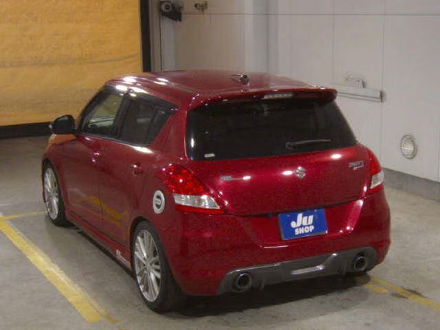 SUZUKI SWIFT