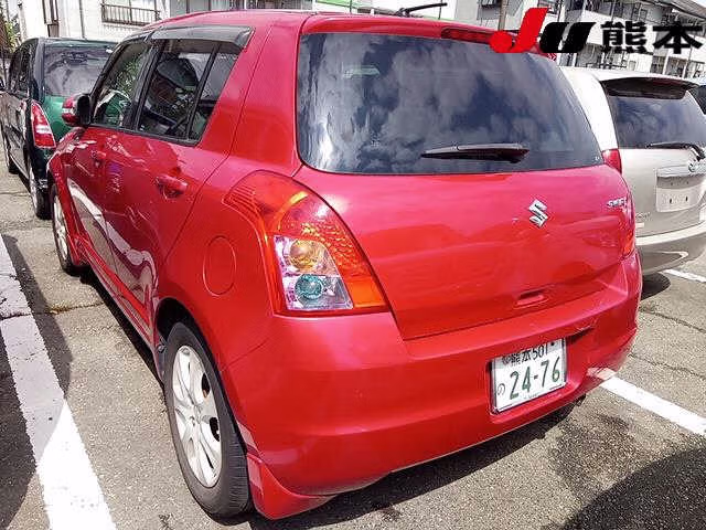 SUZUKI SWIFT