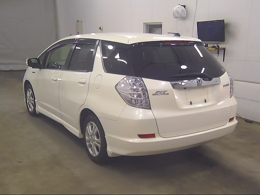 HONDA FIT SHUTTLE