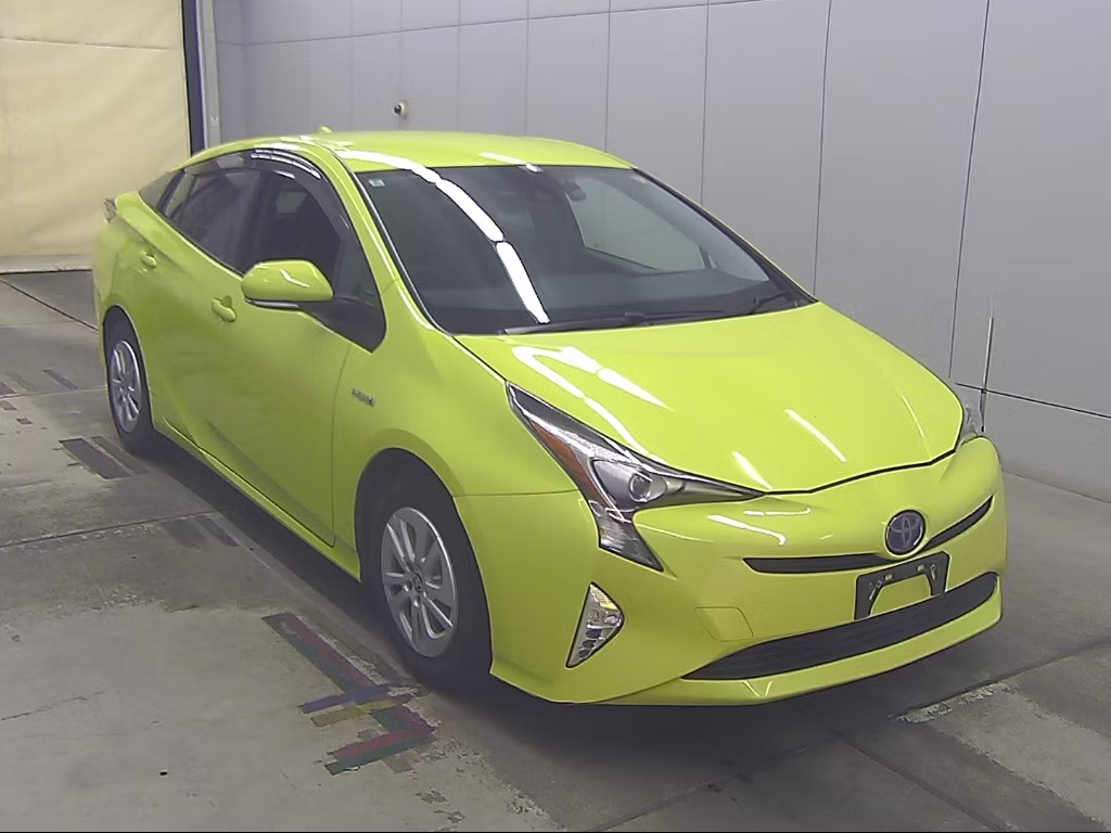 TOYOTA PRIUS