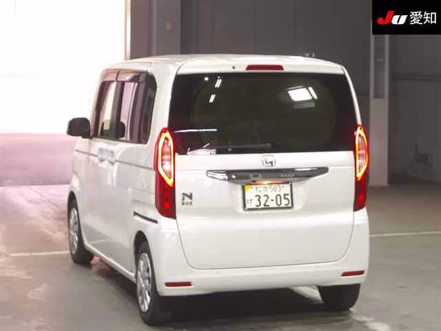 HONDA N-BOX