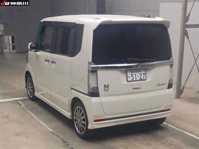 HONDA N-BOX