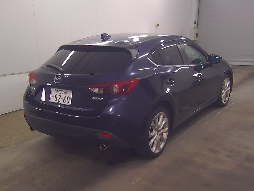 MAZDA AXELA