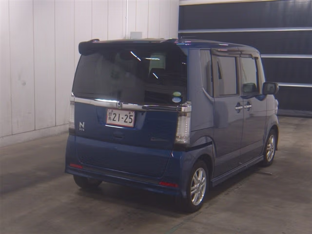 HONDA N-BOX