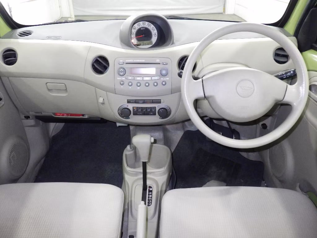 DAIHATSU ESSE