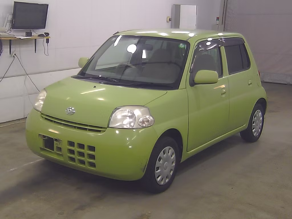 DAIHATSU ESSE