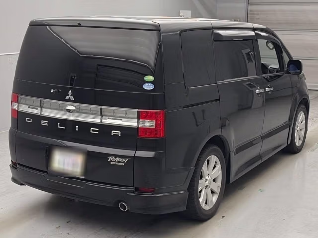 MITSUBISHI DELICA D:5