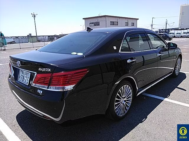 TOYOTA CROWN MAJESTA