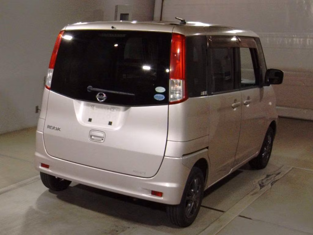 NISSAN ROOX