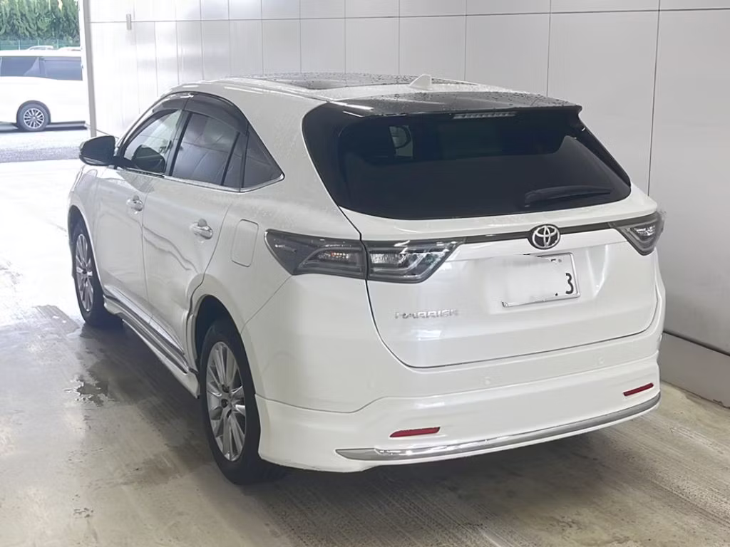 TOYOTA HARRIER