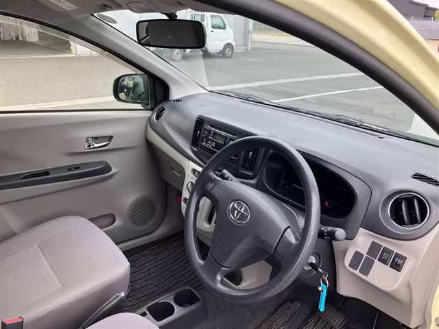 TOYOTA PIXIS EPOCH