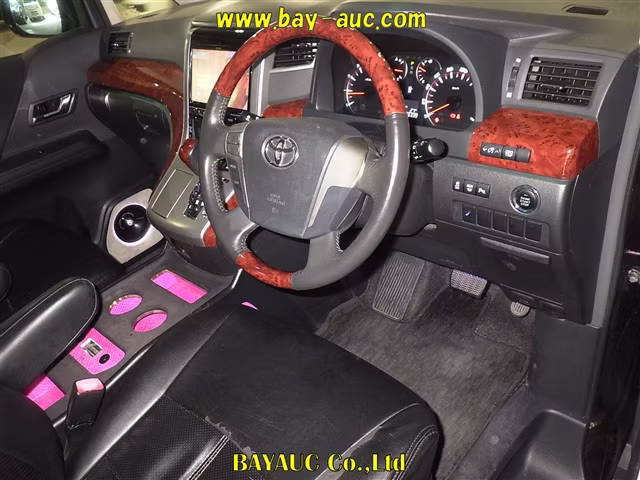 TOYOTA VELLFIRE