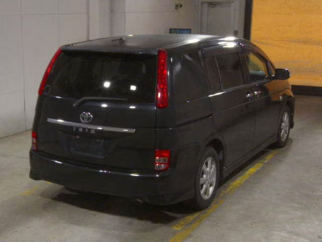 TOYOTA ISIS