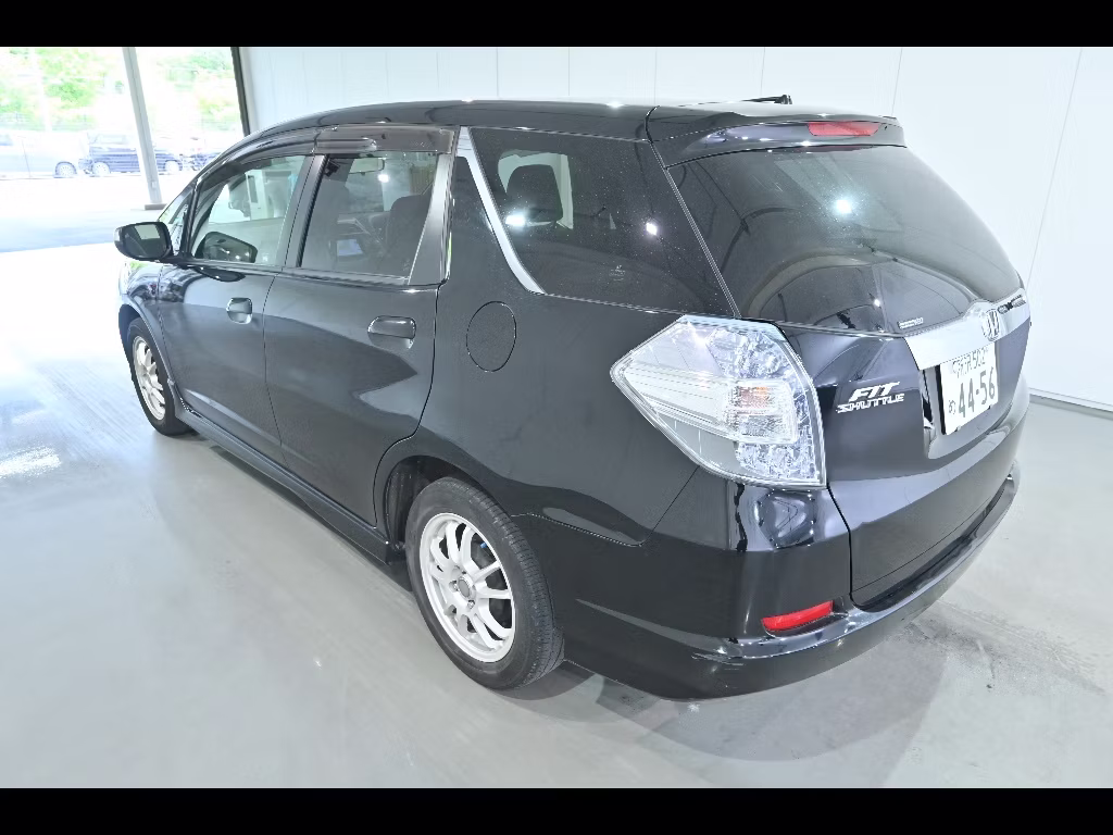 HONDA FIT SHUTTLE
