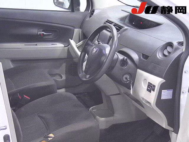TOYOTA PASSO SETTE