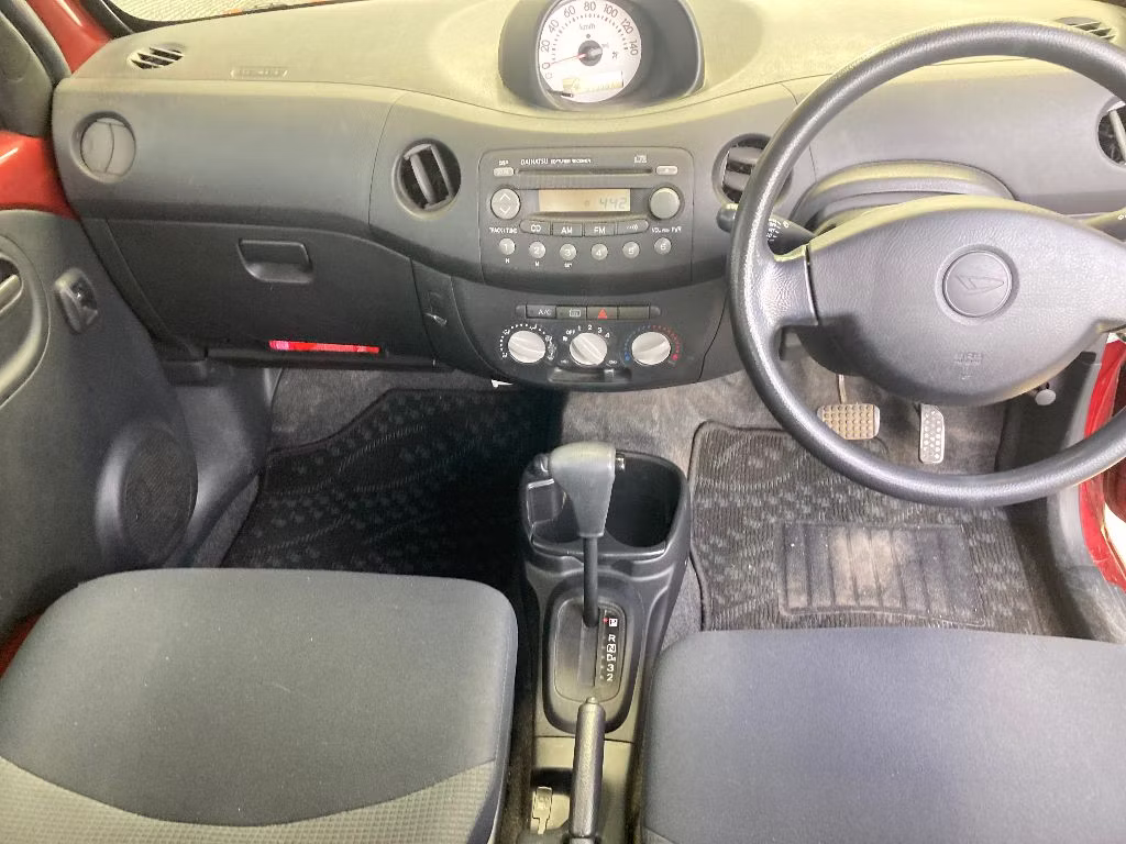 DAIHATSU ESSE