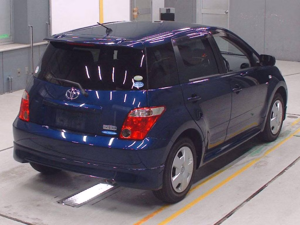 TOYOTA IST