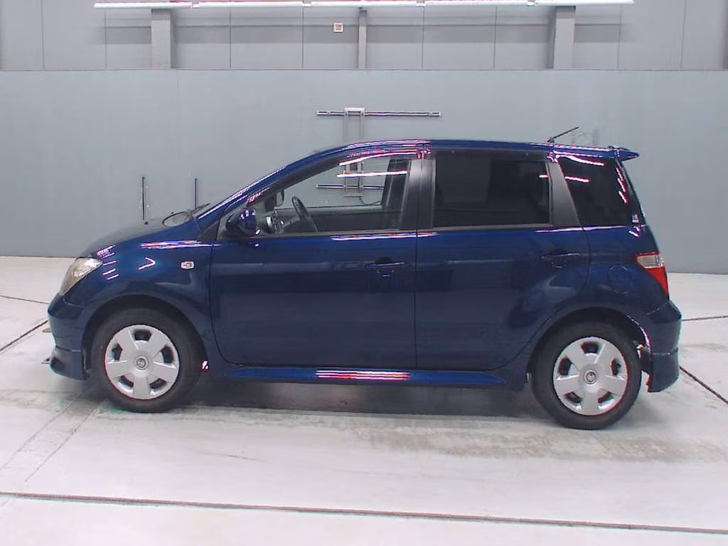 TOYOTA IST