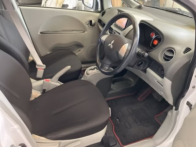 MITSUBISHI I