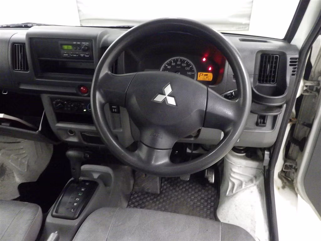 MITSUBISHI MINICAB