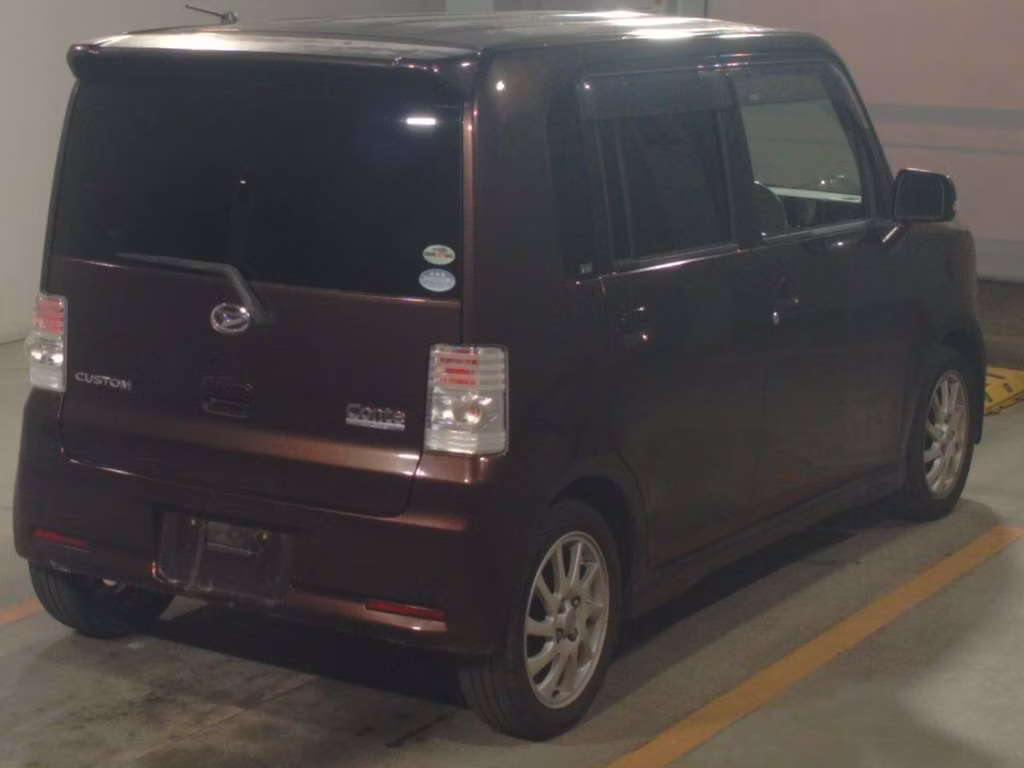 DAIHATSU MOVE CONTE