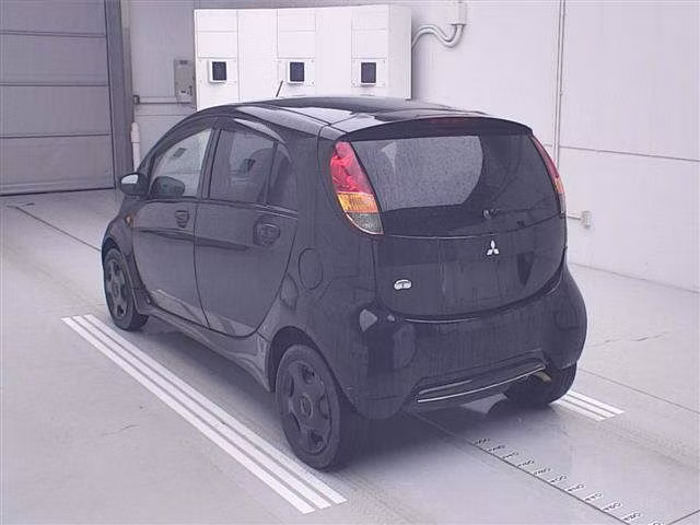 MITSUBISHI I