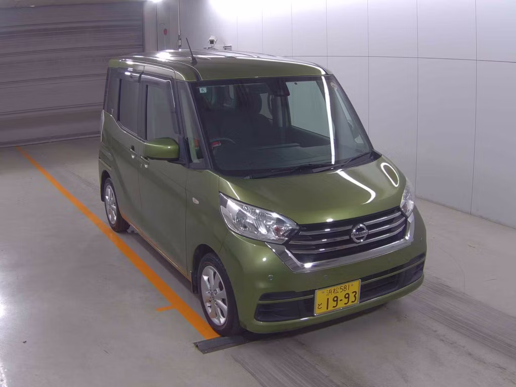 NISSAN DAYZ ROOX
