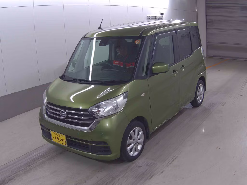 NISSAN DAYZ ROOX