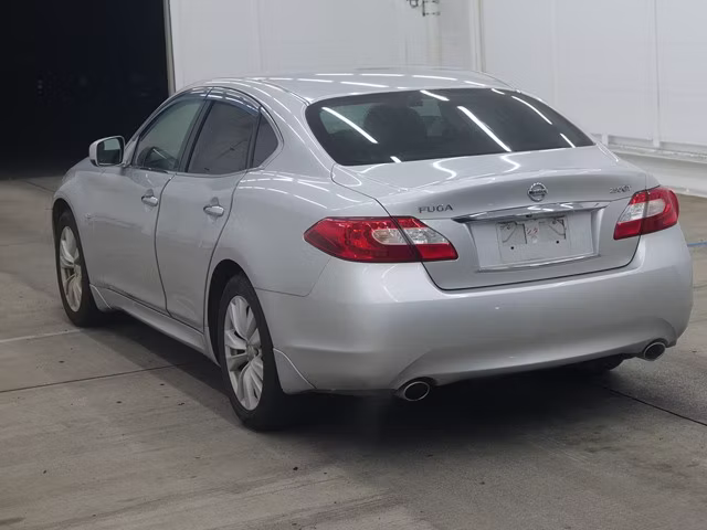 NISSAN FUGA