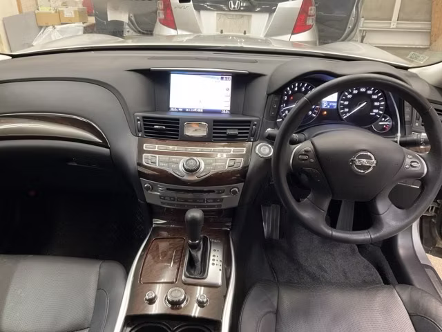 NISSAN FUGA