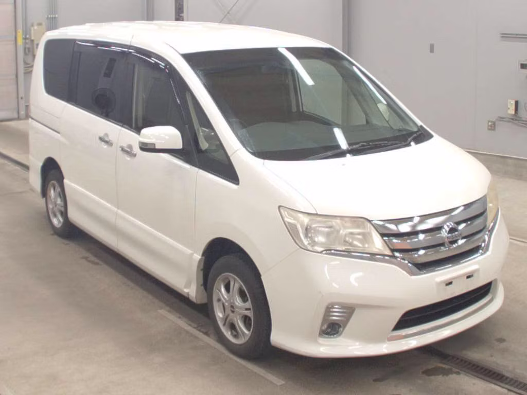 NISSAN SERENA