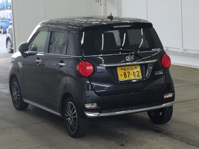 DAIHATSU CAST
